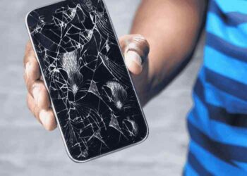 broken smartphone